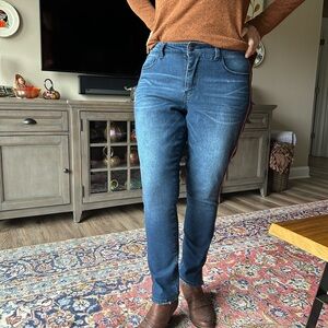 Hannah Women's Crop/Skinny Blue Jeans 12